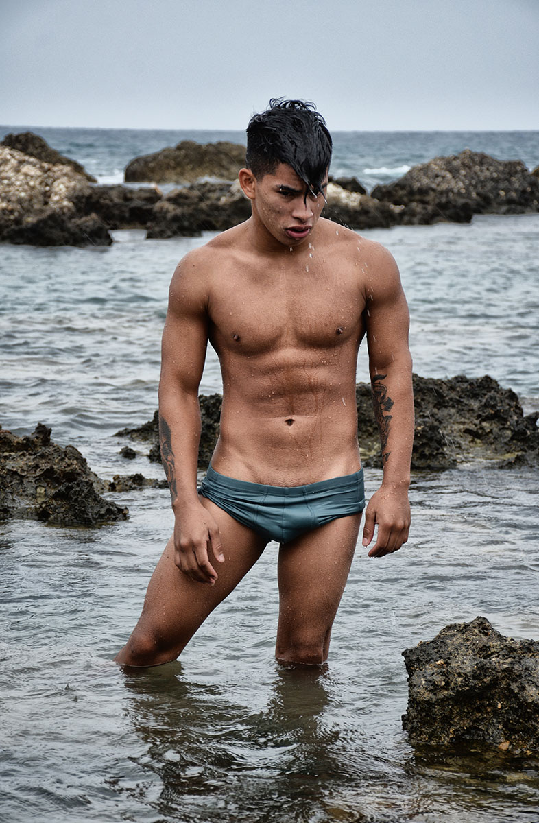 – EXCLUSIVE – «NAKED SURFING» – Roli Prokopiou by Akis Photography.