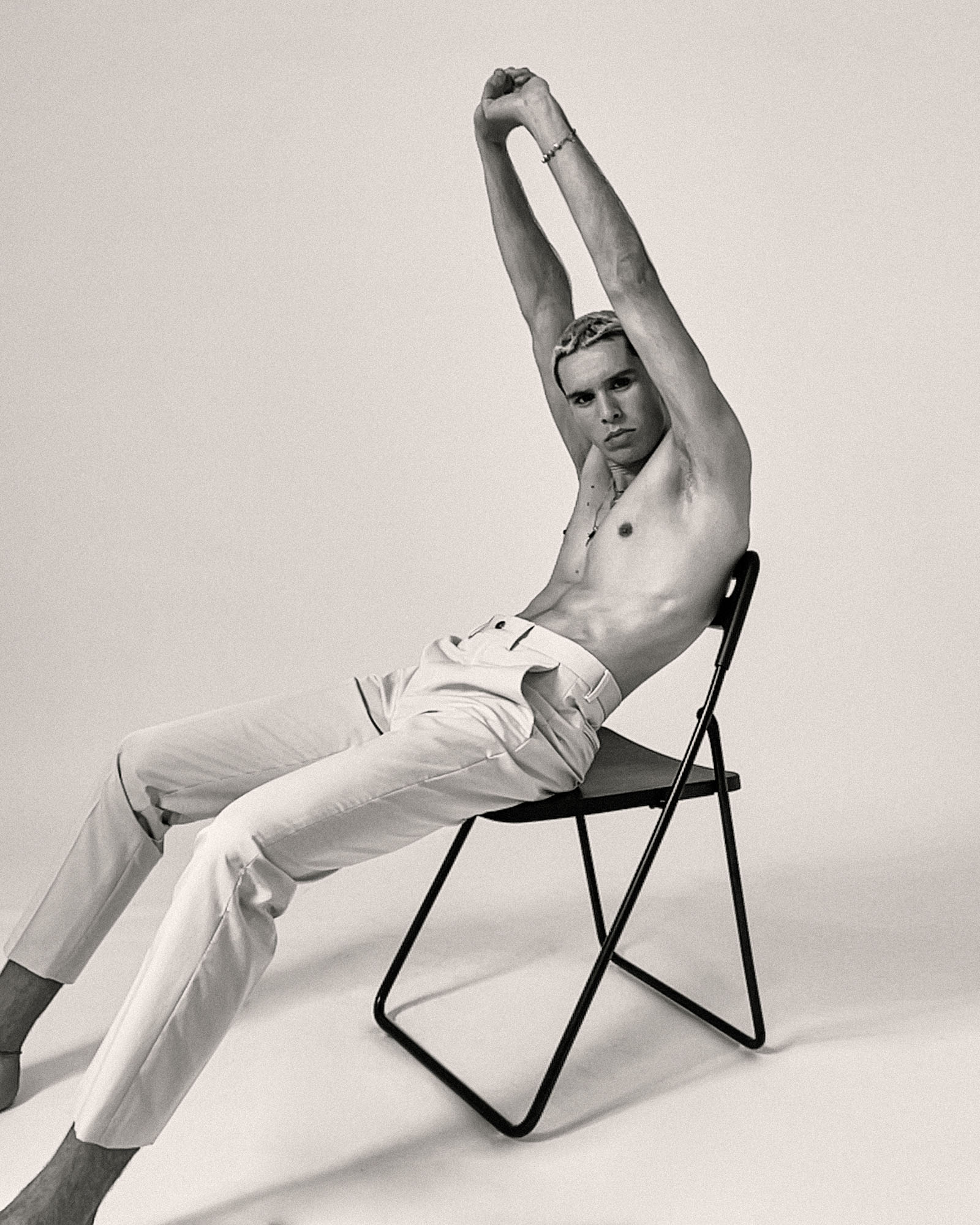 «I GOT ISSUES» – Sergio Gonzalo García by Fabrizio Ricciardi.