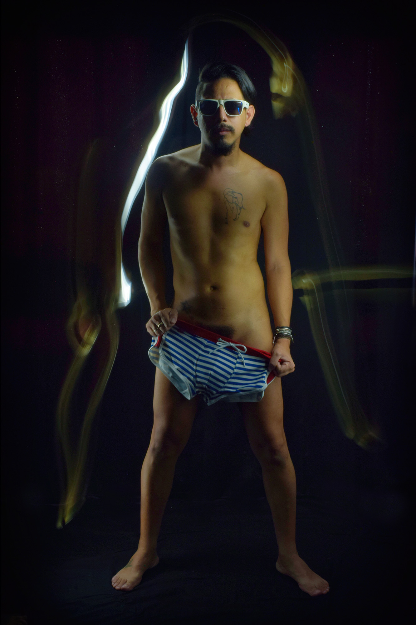 EXPLICIT CONTENT – «LIGHT PAINTING» – Dymondfirexx by Alberto de Chirico.