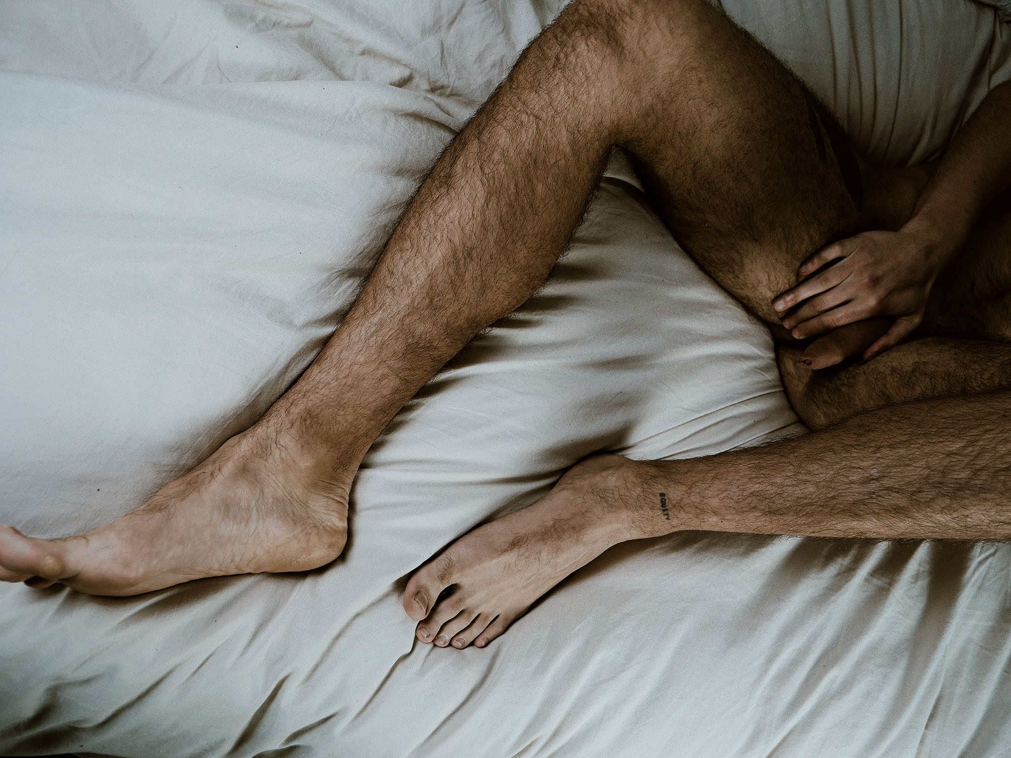 EXPLICIT CONTENT – «LOS CHICOS DE JOHN: ALEX R.» Alex R. by John Aguiler.