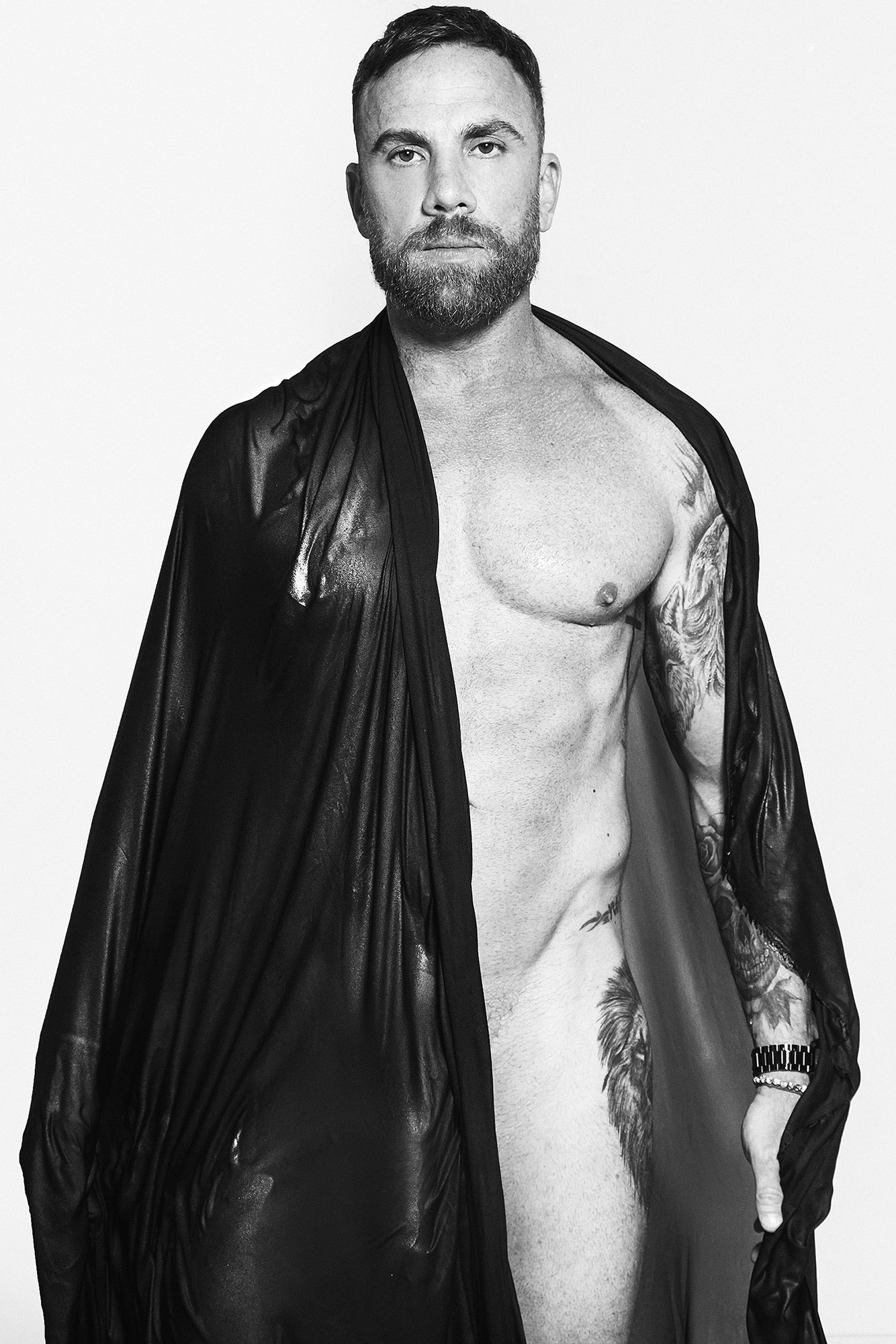 EXPLICIT CONTENT – Mauricio by Sergio Baia.