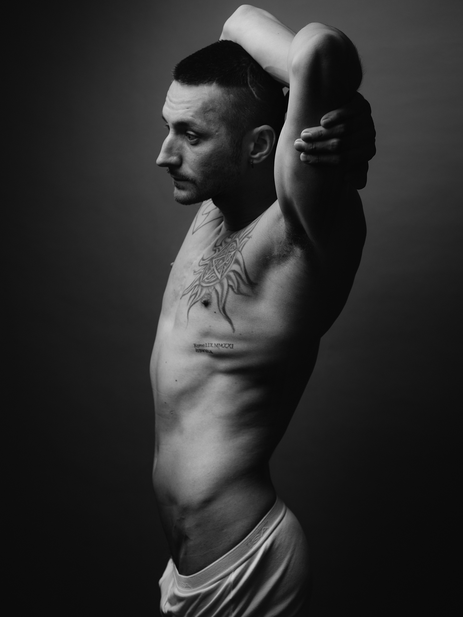 NSFW – ANATOLYK BY DMYTRO KOMISSARENKO.