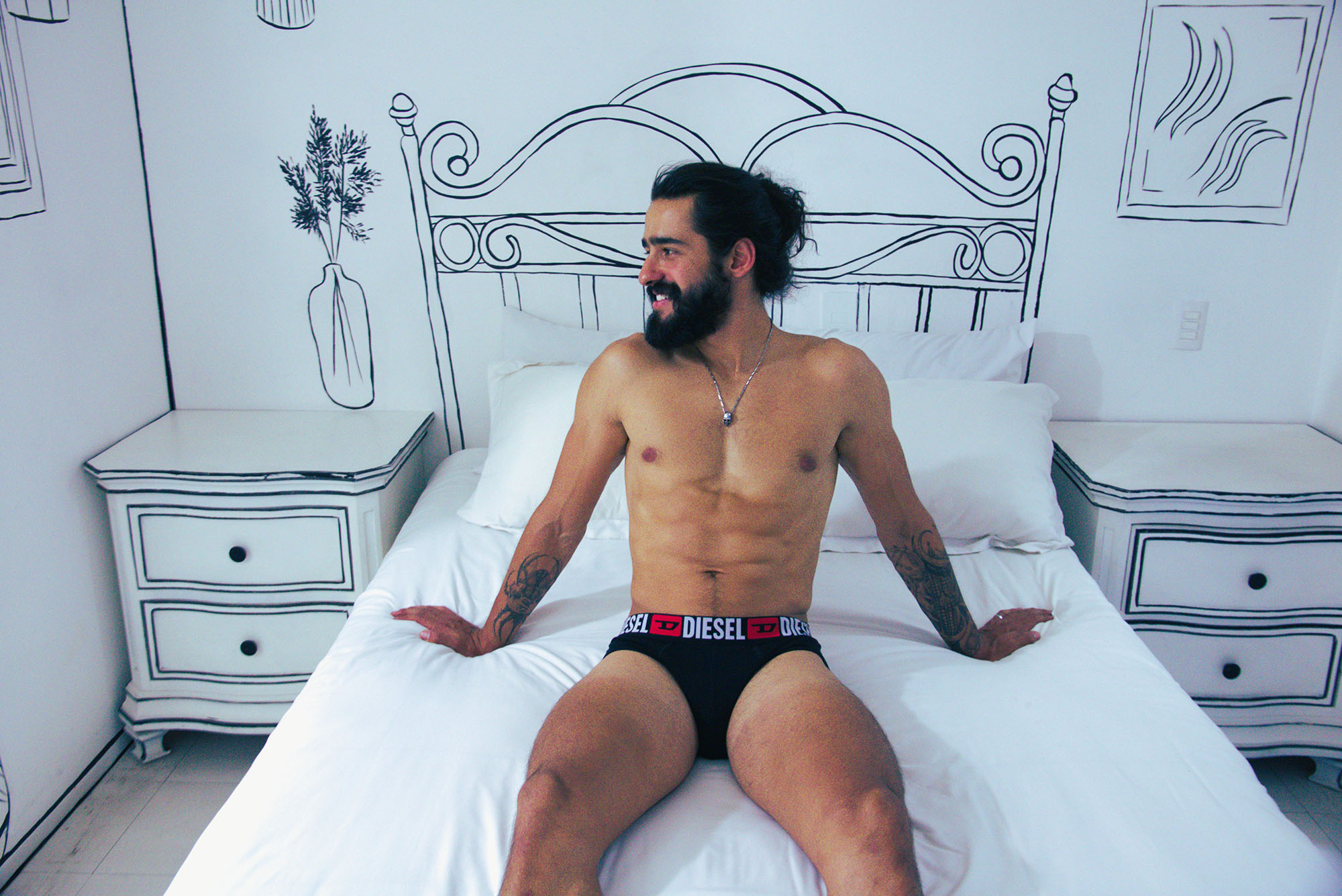 «UNA CENITA COMPLETA» – Gustavo Espinosa by Ivöz Quetzal.