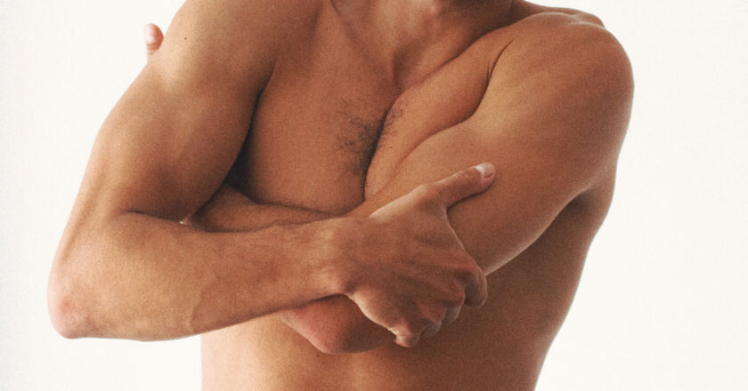 Iván Martres by Jonathan Reiccholz.