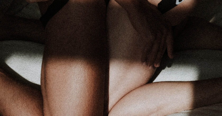 «APARTMENT» – missdrakis & juliohservin by Jorge Barreda.
