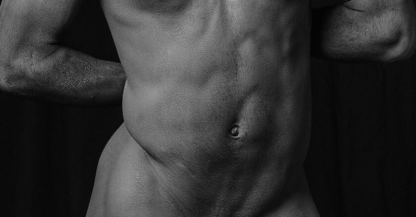 EXPLICIT CONTENT – «NO COSTUME. NO CONTEX. JUST THE BODY» by V. Valeodis.